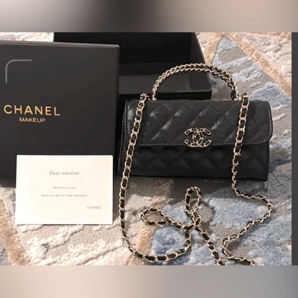 Chanel Beaute Makeup Crossbody with Twisted Handle- New! - Picture 1 of 9